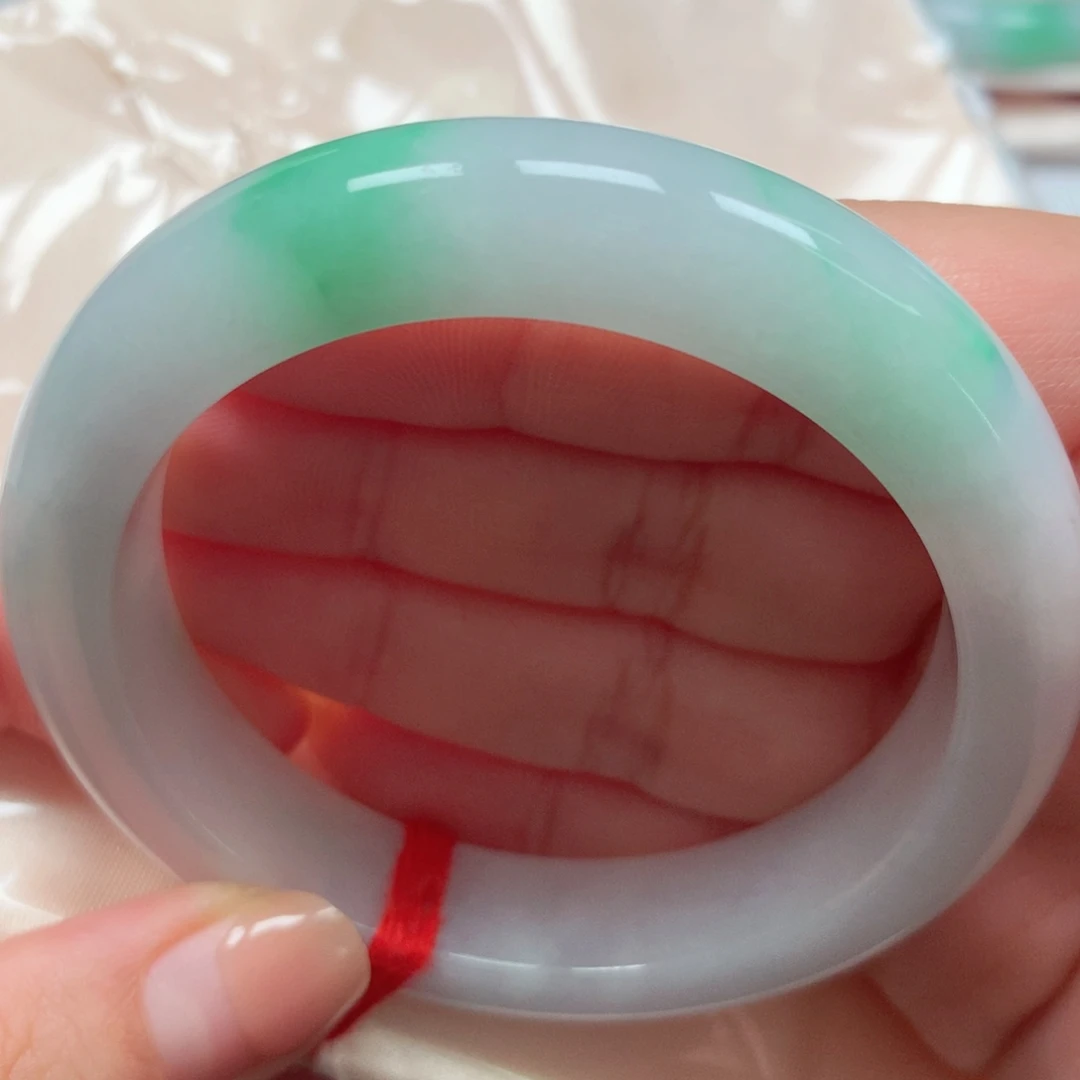 翡翠未镶嵌手镯19细腻白底青