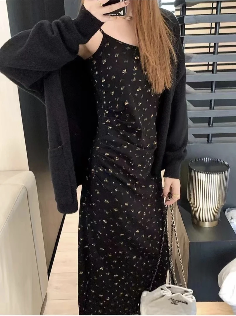 夏季新款显瘦碎花吊带长裙气质女装黑色裙子连衣裙适合海边度假