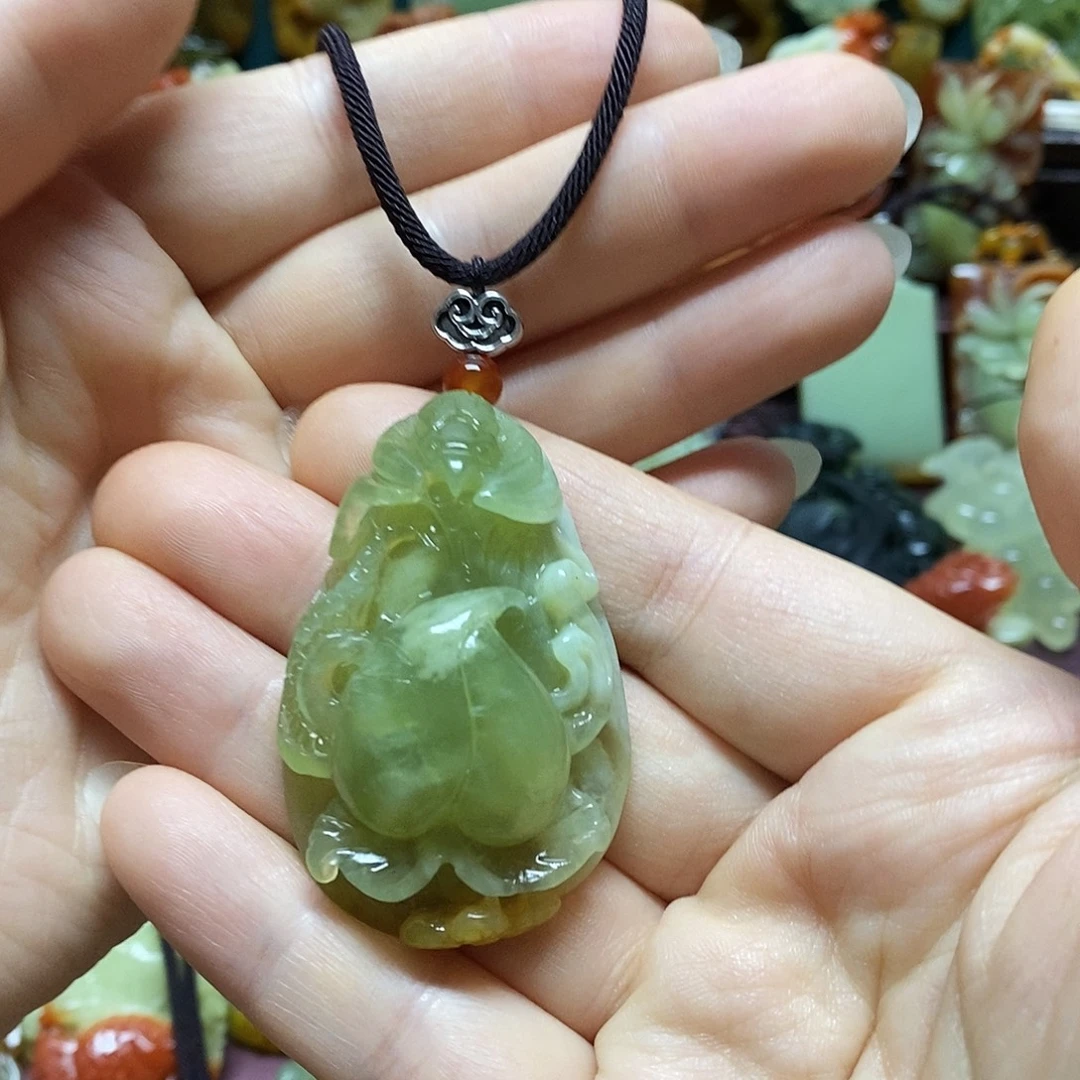 岫玉未镶嵌吊坠(赠链)