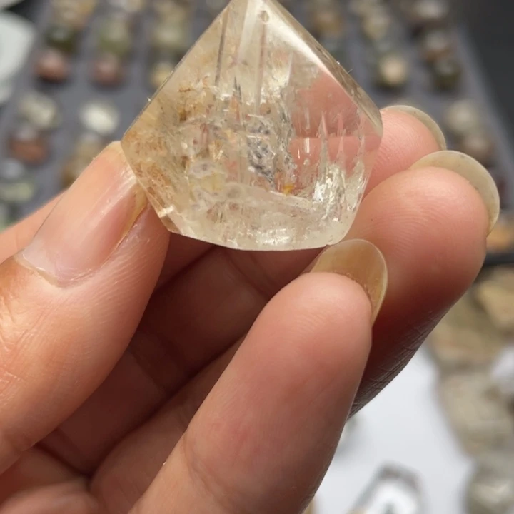 纯天然幽灵碧玺（处理）