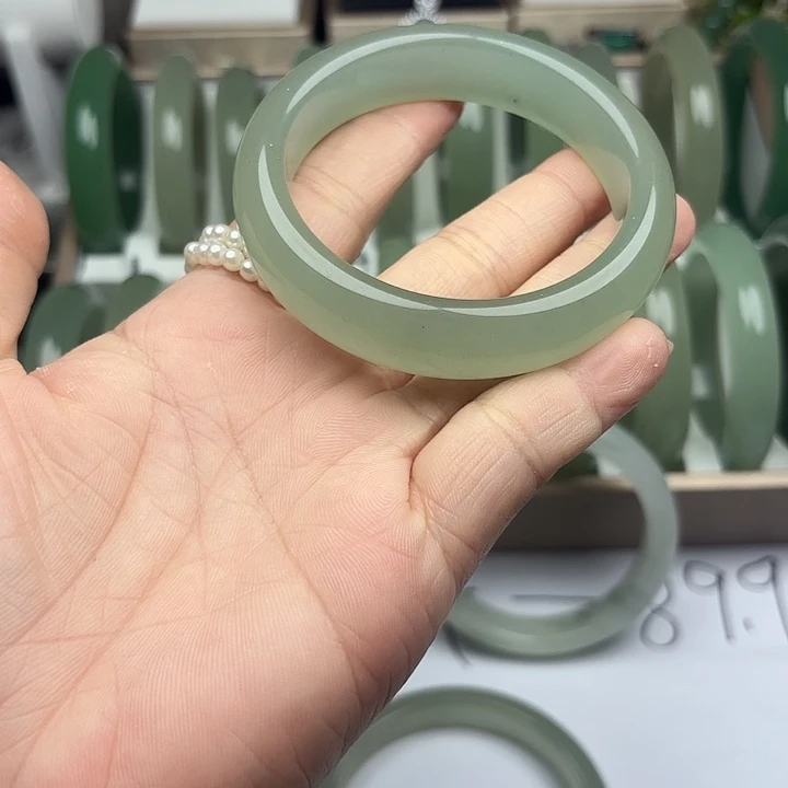 东陵石未镶嵌手镯