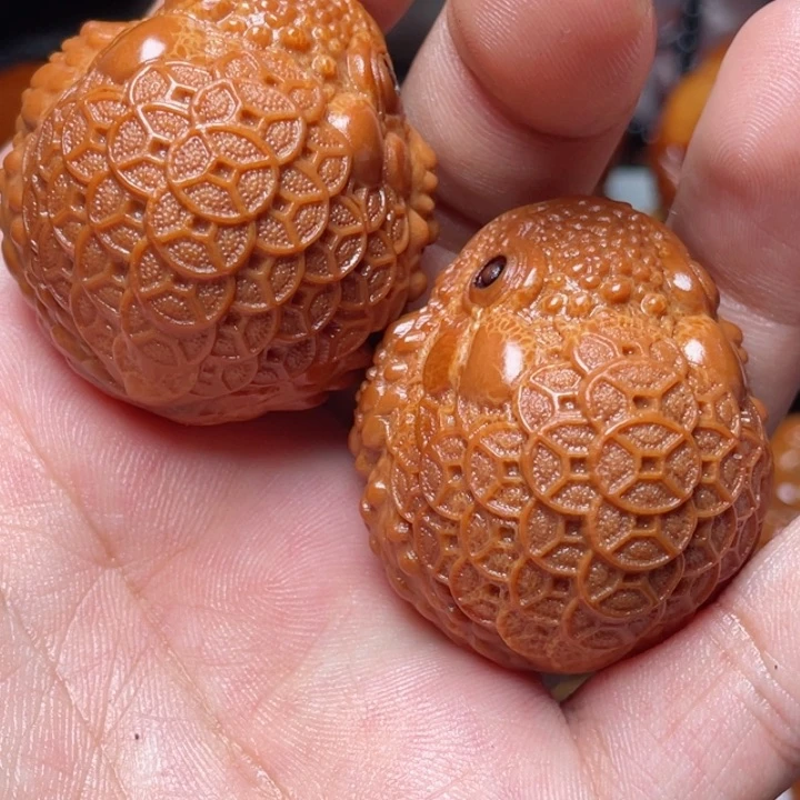 把件橄榄核金蟾3.6