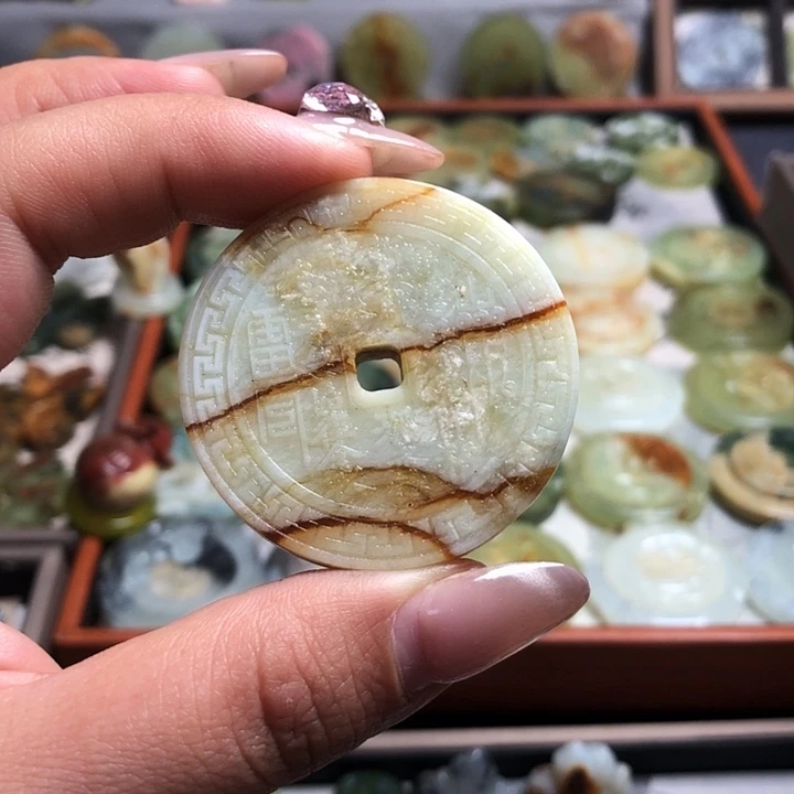 蛇纹石玉未镶嵌岫玉吊坠