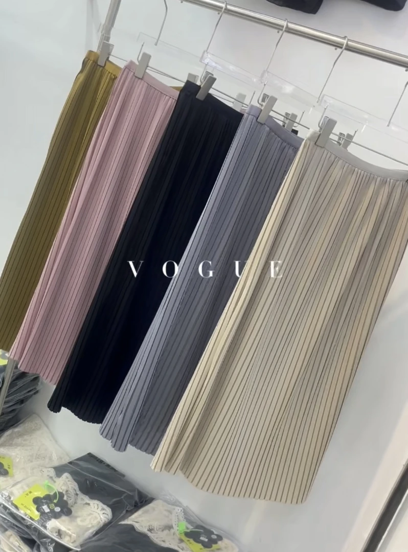 直筒裙褶皱高腰长裙轻职风半身裙A字气质时尚纯色显瘦百褶裙