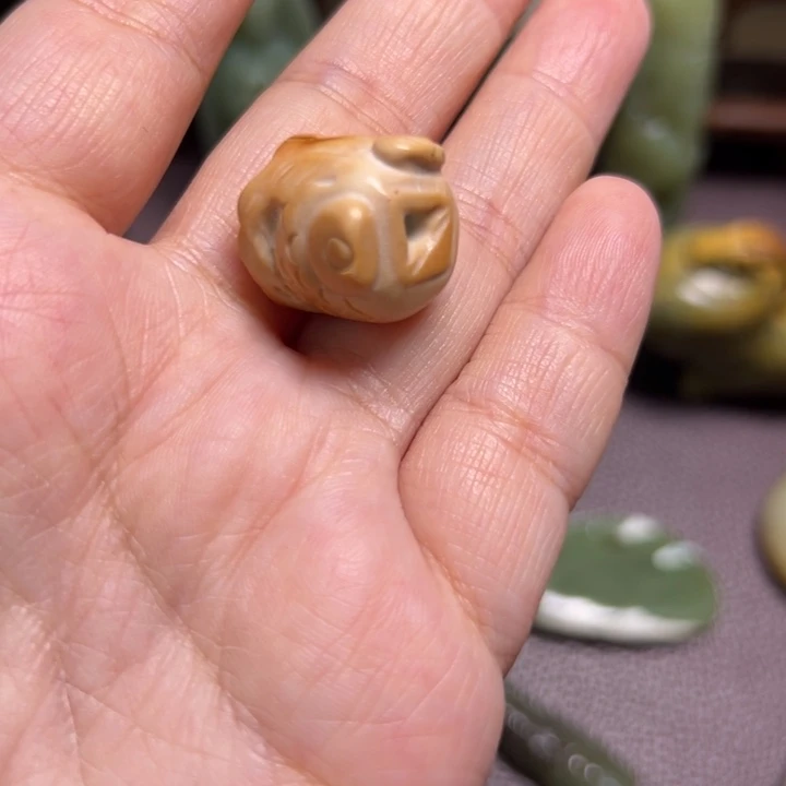 岫岩河磨玉（透闪石质玉）未镶嵌颈饰