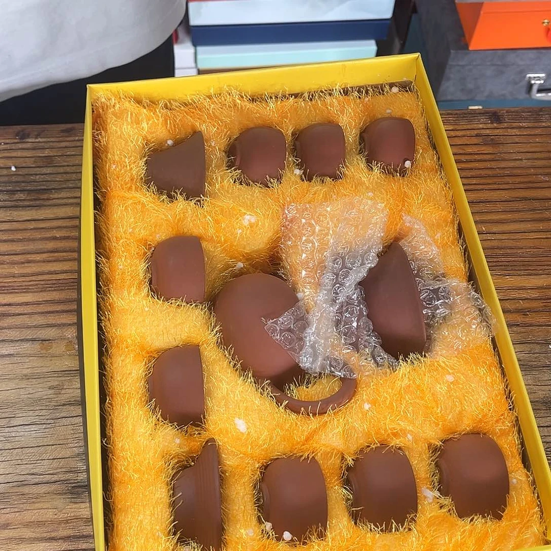 孤品茶具套装等。