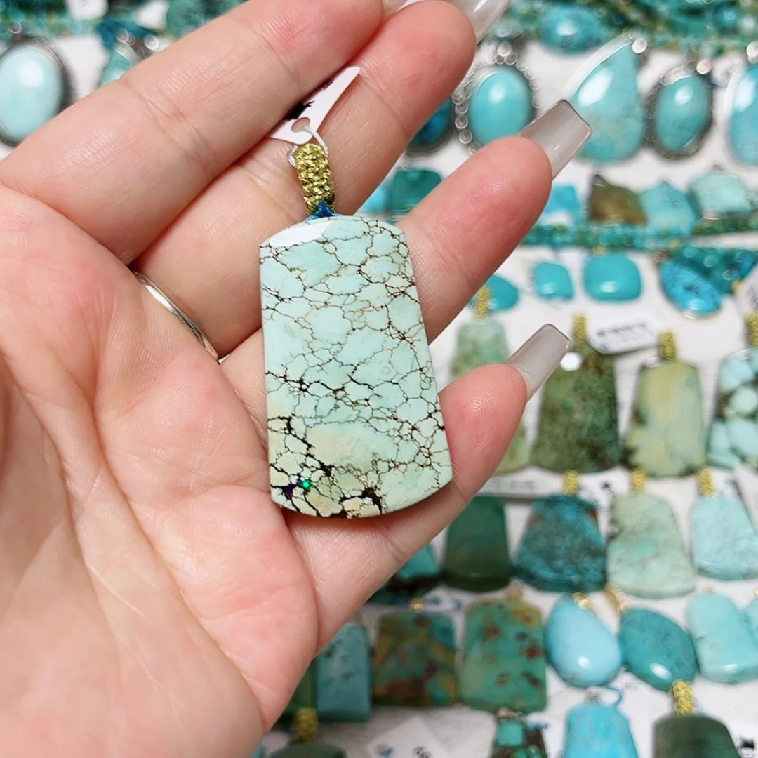 【闪购商品】未镶嵌绿松石珠宝奇石