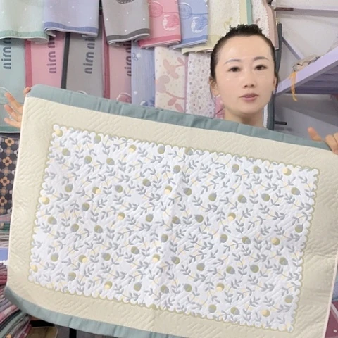 棉特价绿色果实累累