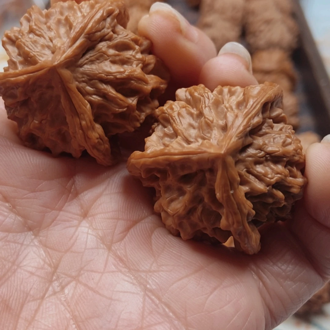 华***绍文玩核桃手串盘山