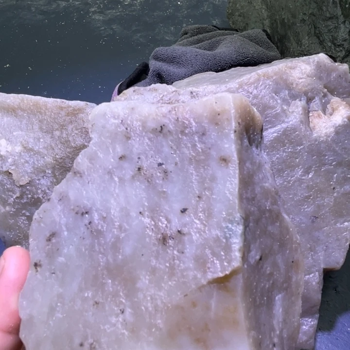 和田玉未镶嵌珠宝半成品