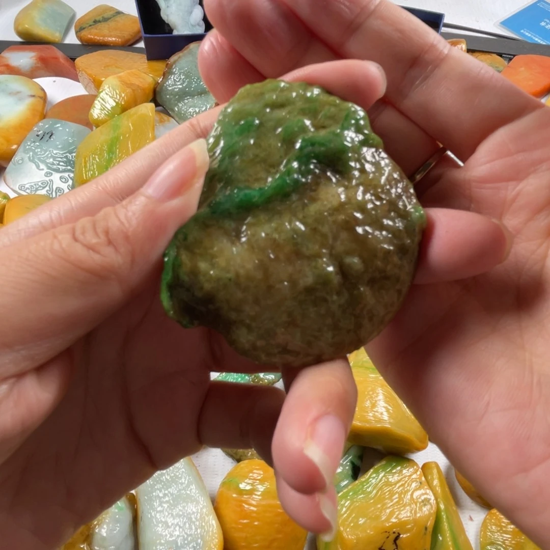 【闪购商品】翡翠未镶嵌颈饰翡翠