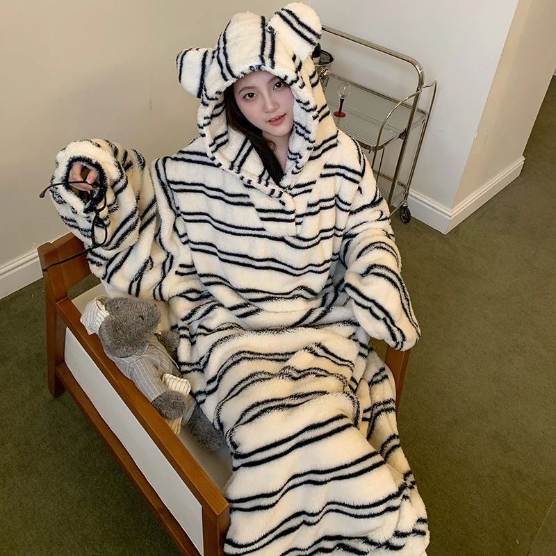 韩系条纹冬季柔软珊瑚加厚绒睡袍女款爆款2025新款家居服可外穿