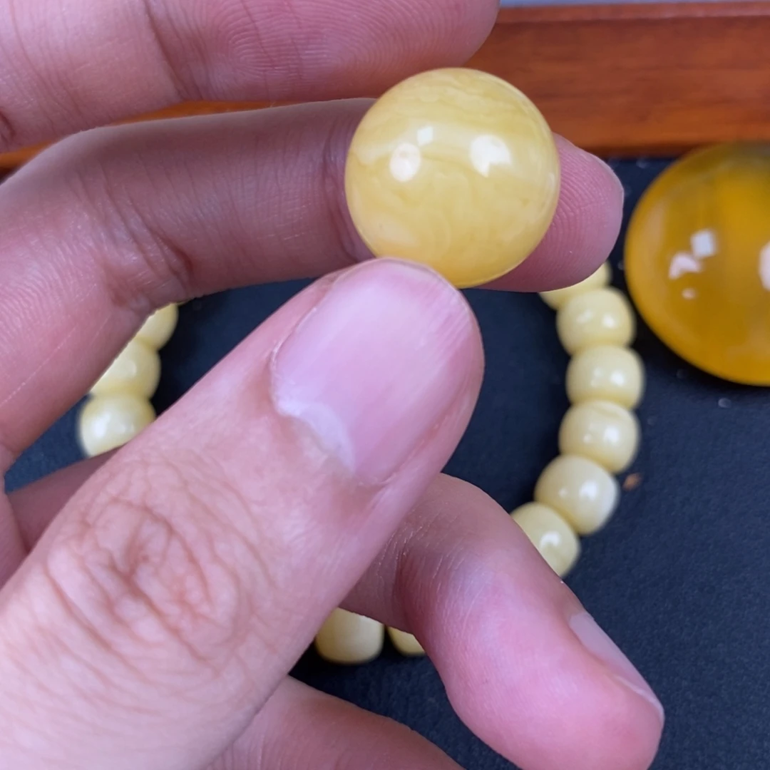 琥珀未镶嵌裸石61