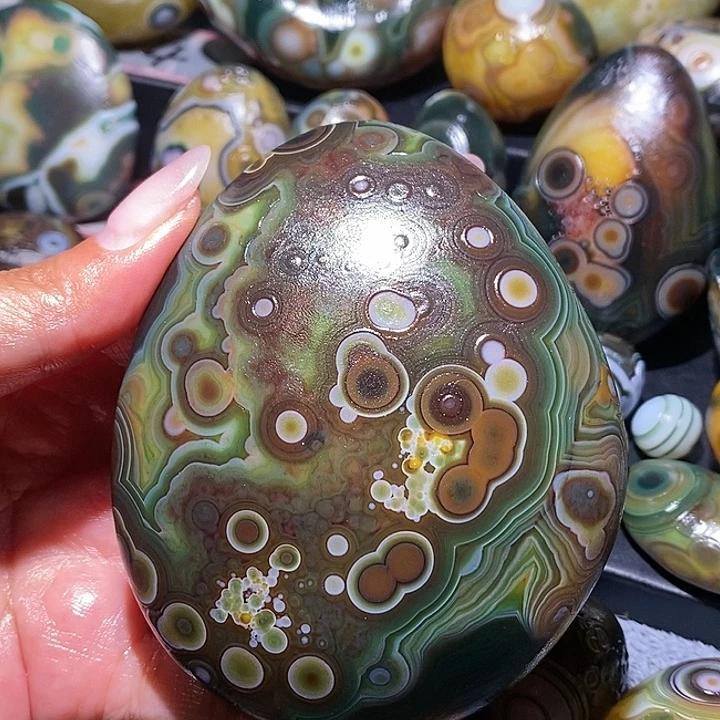 ****玛瑙/玉髓未镶嵌珠宝奇石