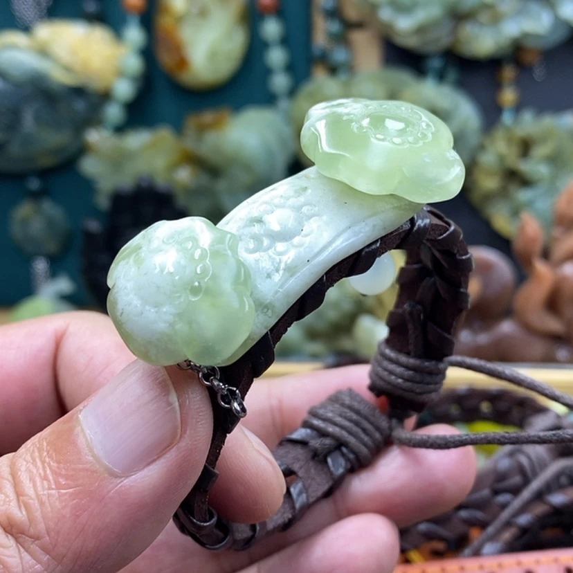 【闪购商品】未镶嵌岫玉手牌