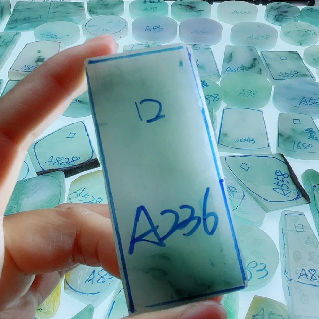 定制翡翠未镶嵌天然缅甸翡翠A货