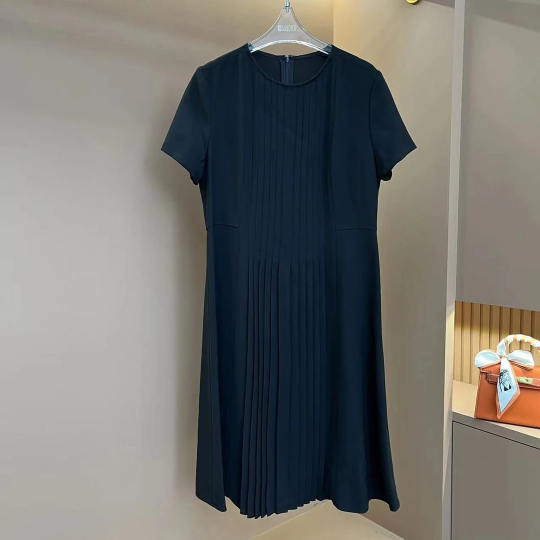 【深圳虹姐】高级感圆领褶皱设计圆领显瘦连衣裙