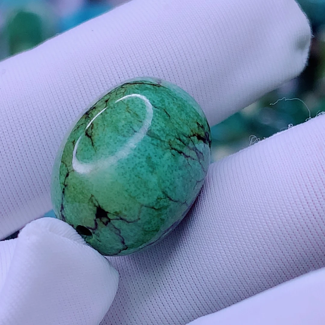 绿松石未镶嵌颈饰