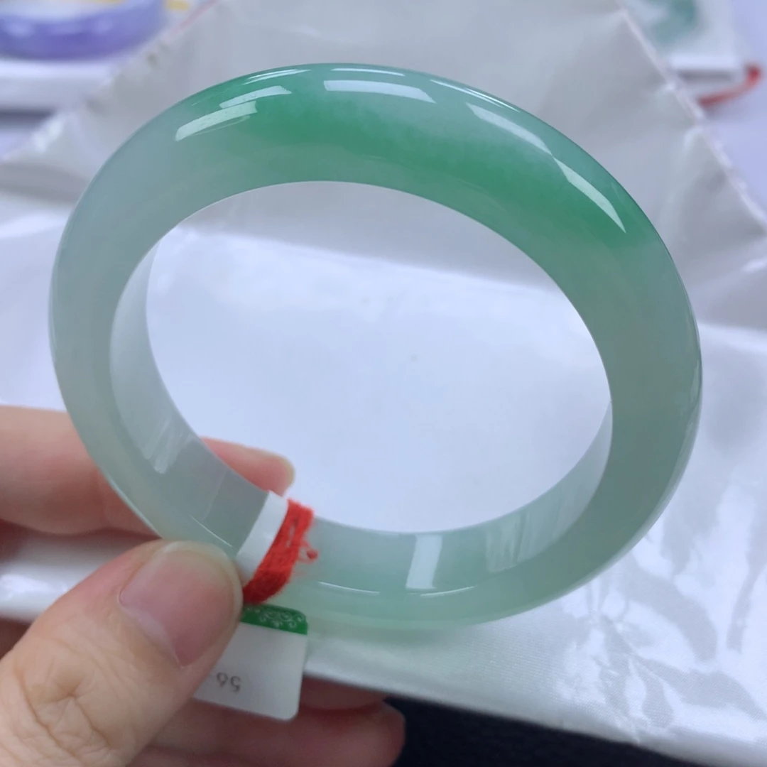 翡翠手镯未镶嵌缅甸天然翡翠手镯56圈口