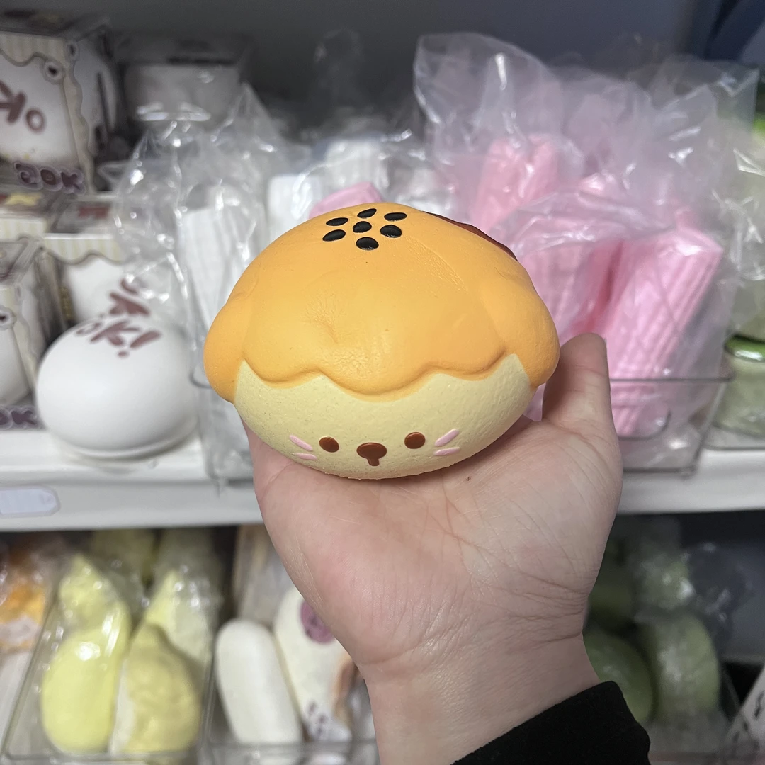 小狗蛋黄酥  湿软嫩皮感 肌无力