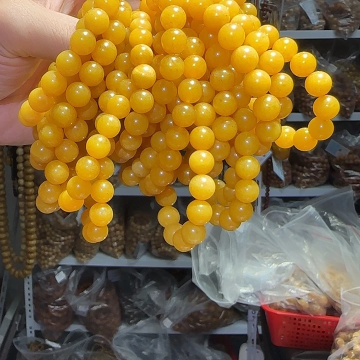 裸石琥珀未镶嵌鸡油黄手串