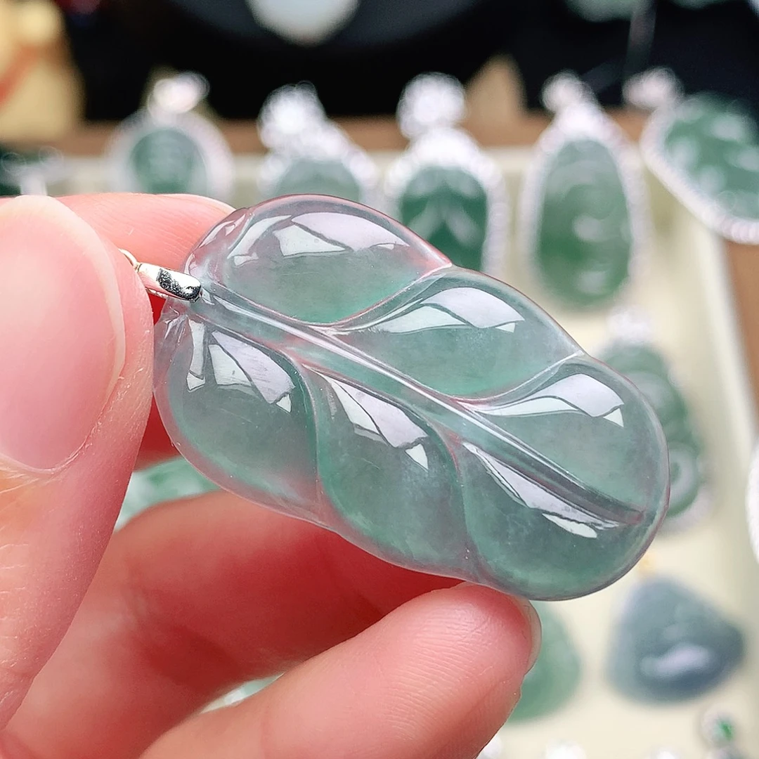 翡翠未镶嵌颈饰吊坠