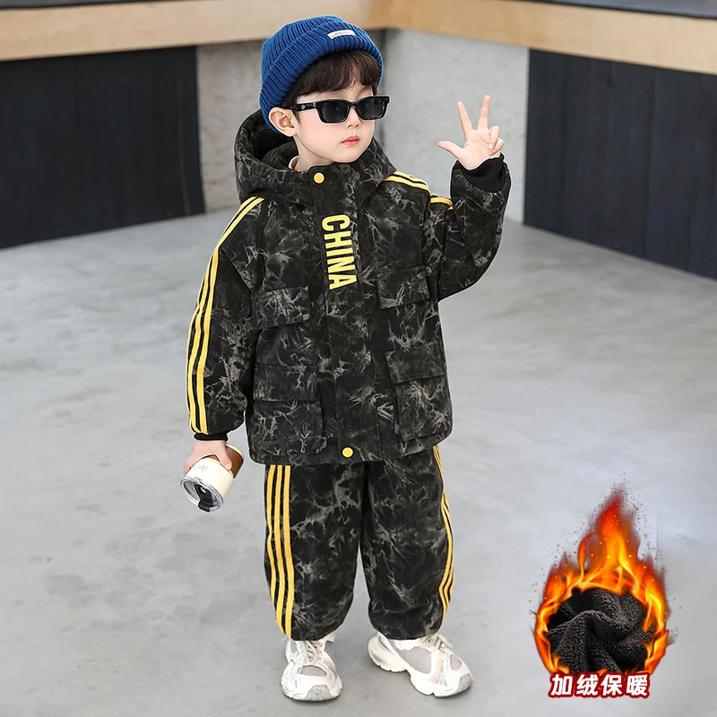 儿童冬装加绒套装2025新款男童迷彩保暖加厚酷帅气宝宝保暖两件套