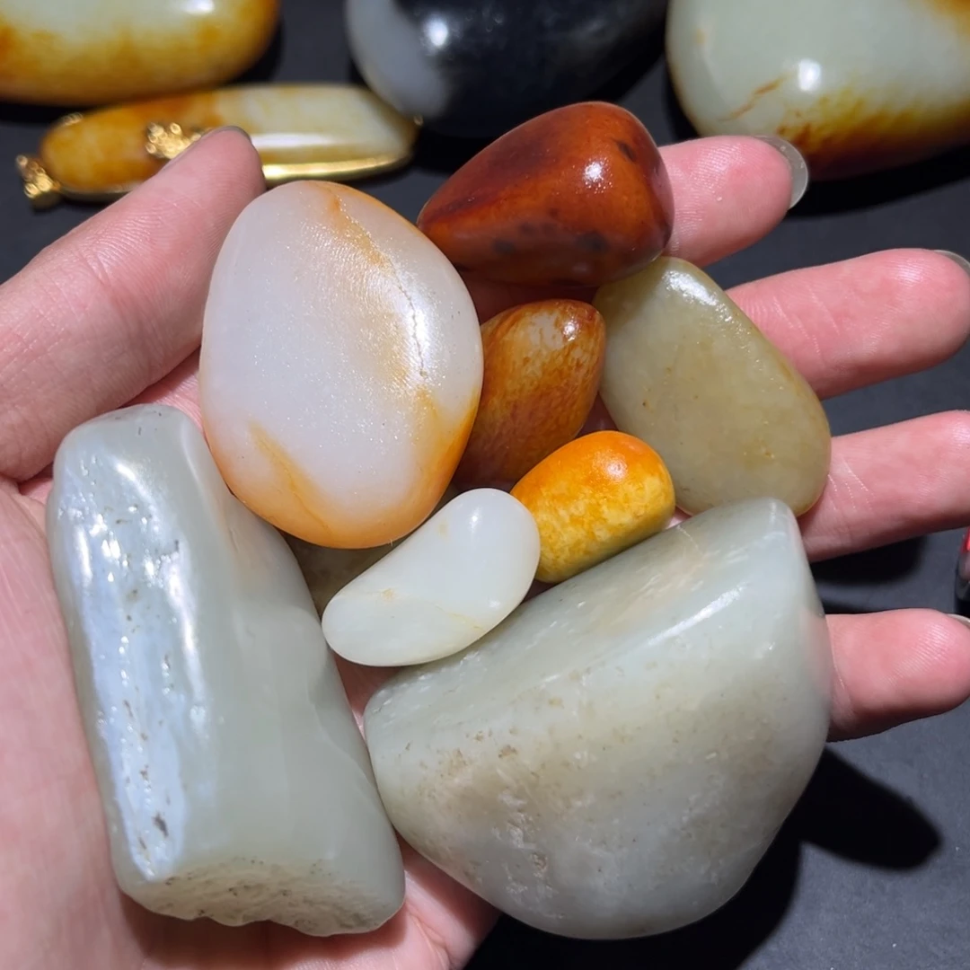 和田玉未镶嵌珠宝奇石