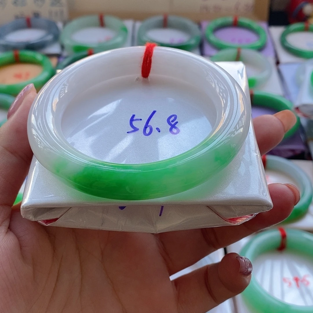 翡翠未镶嵌手镯9号