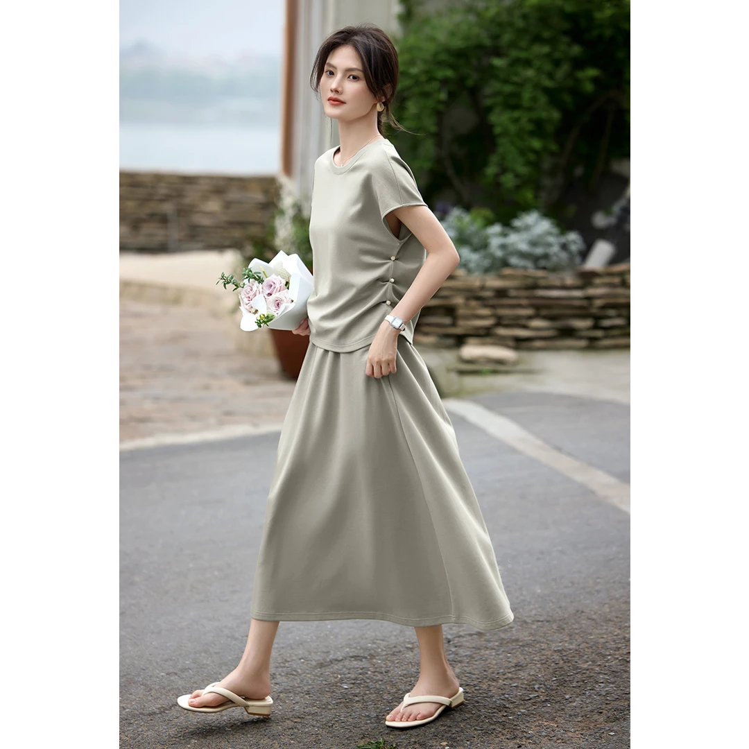 XWI/欣未【薄荷曼波】2025夏新品无袖设计气质优雅感针织套装8098