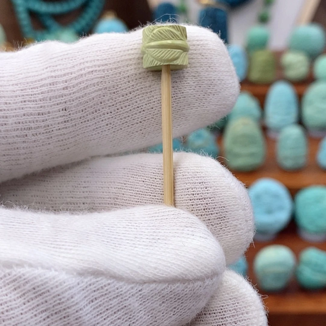 未镶嵌绿松石珠宝奇石