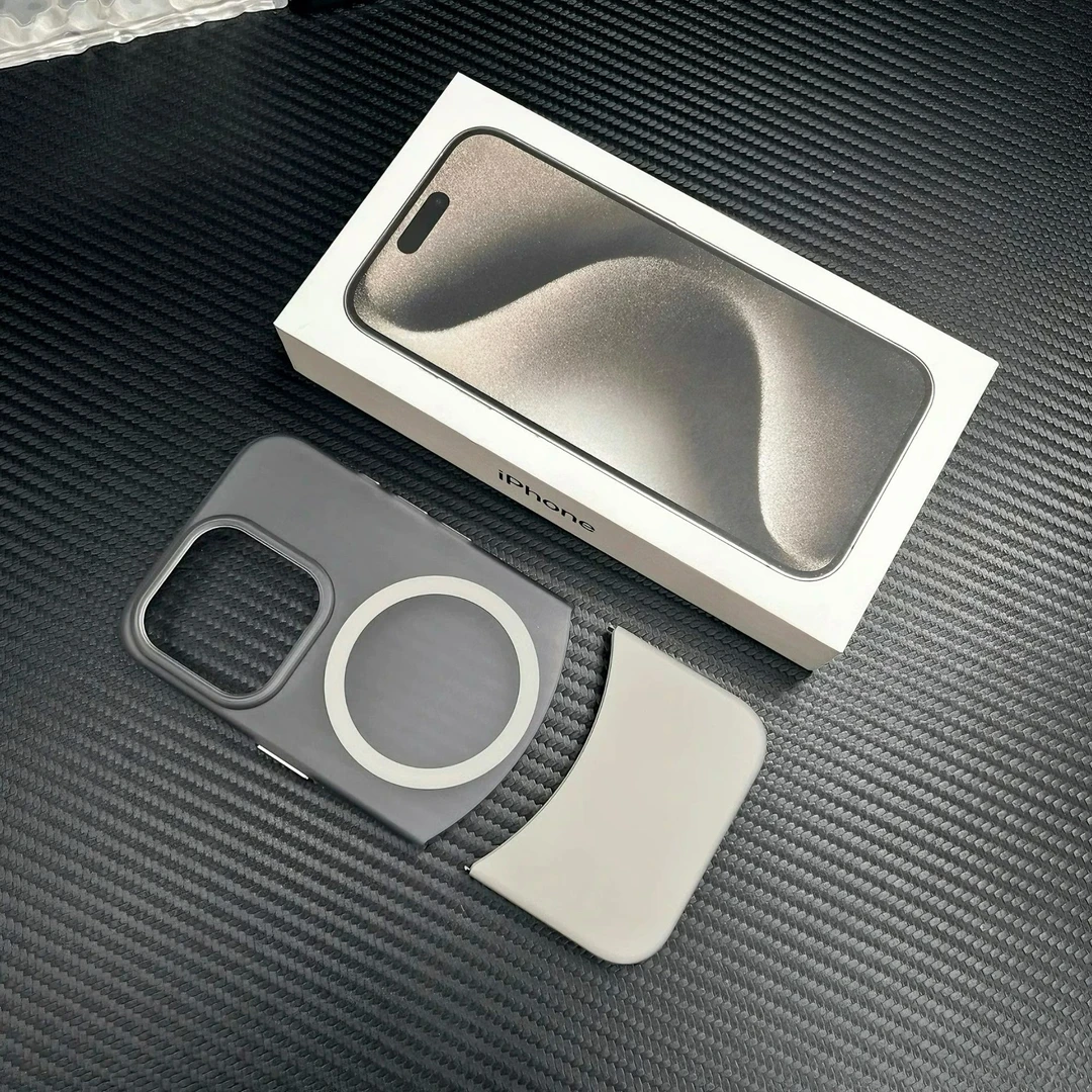 拼接半透磁吸适用iPhone16手机壳苹果15promax磨砂13/14新款12套