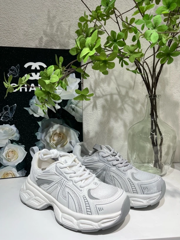 网面透气复古老爹鞋女2025新款厚底轻便复古显脚小休闲鞋