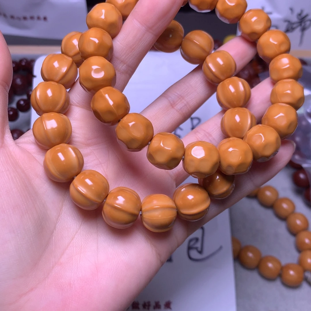 猴头核桃手串鲨鱼奶酪