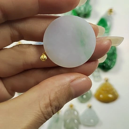 翡翠18K金镶嵌颈饰天然翡翠