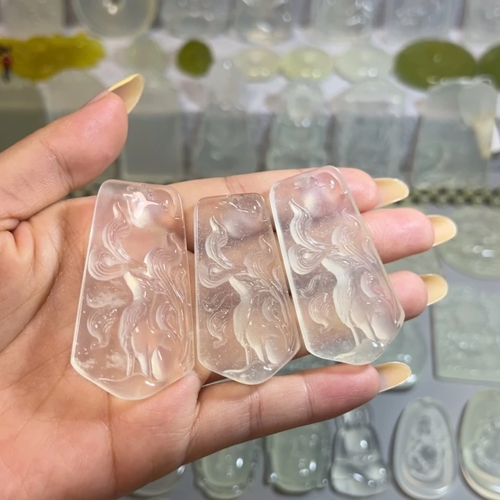 岫玉未镶嵌岫玉白冰挂件暴风雪九尾