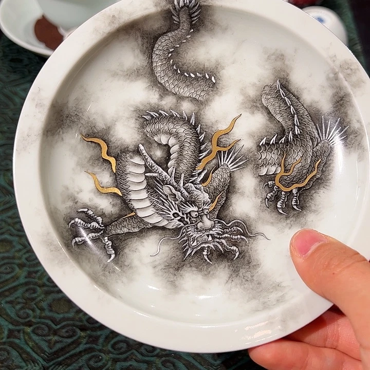 青杉堂墨龙描金壶承