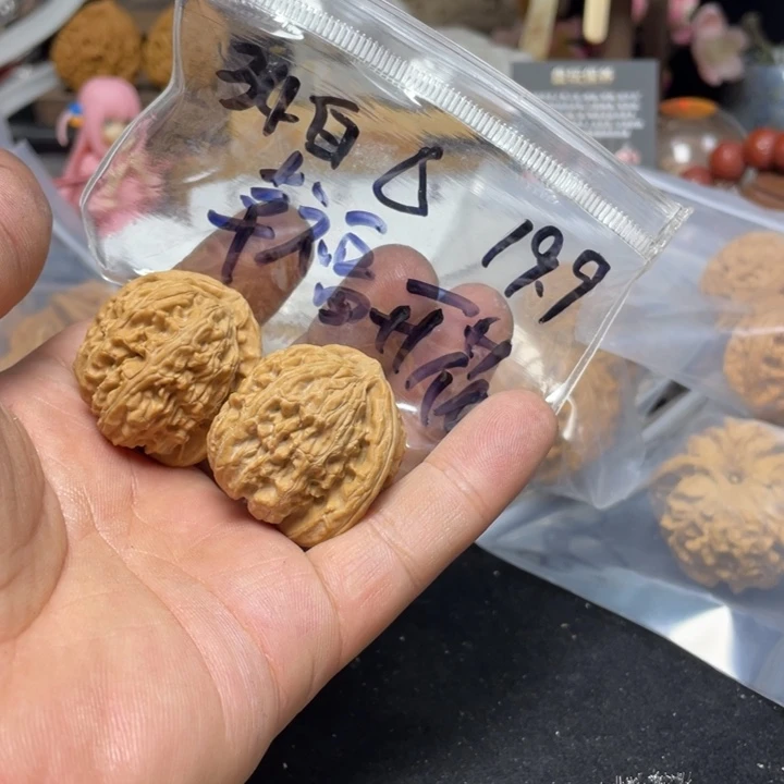 文玩核桃把件幸****?白狮子
