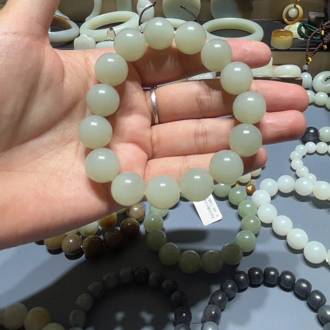娃***爸和田玉（青玉）未镶嵌手串