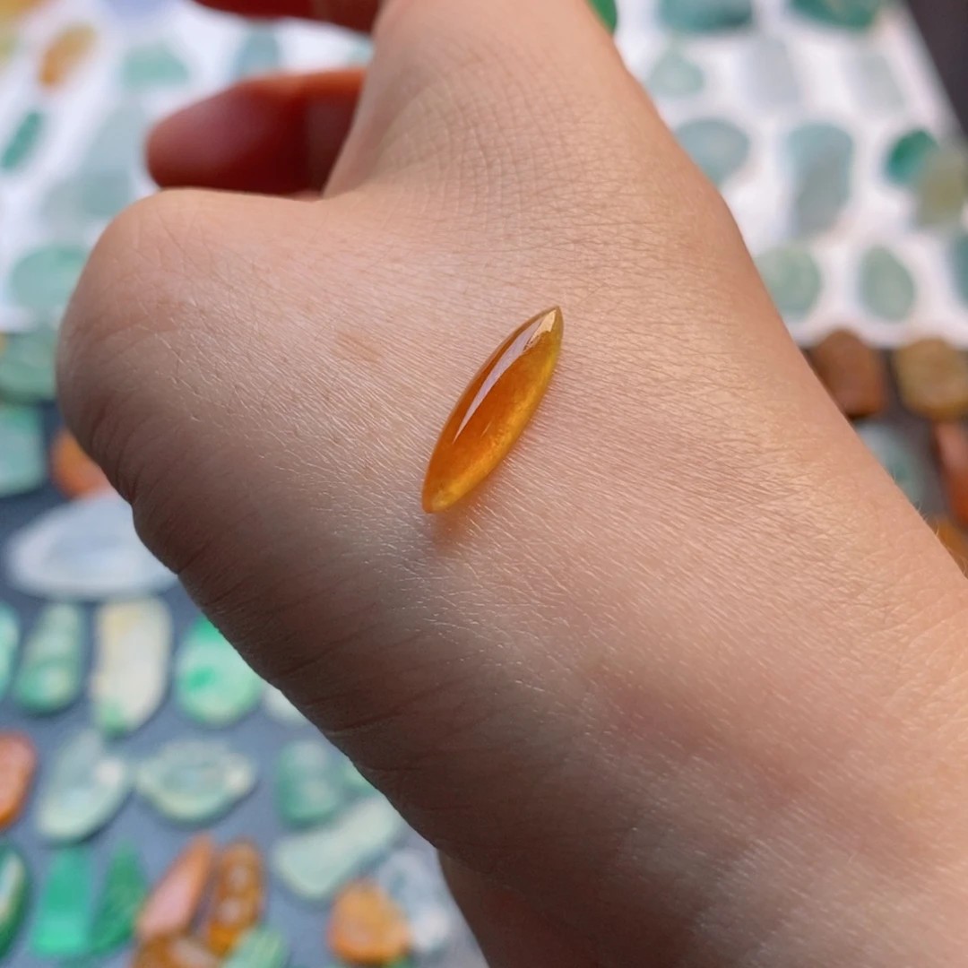 定制翡翠未镶嵌马眼