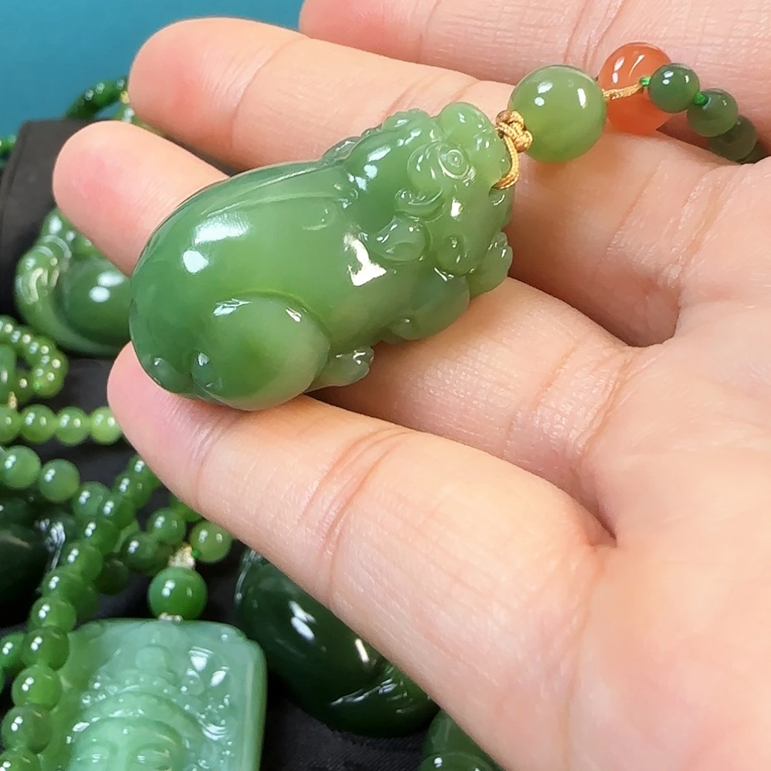 和田玉（碧玉）未镶嵌颈饰