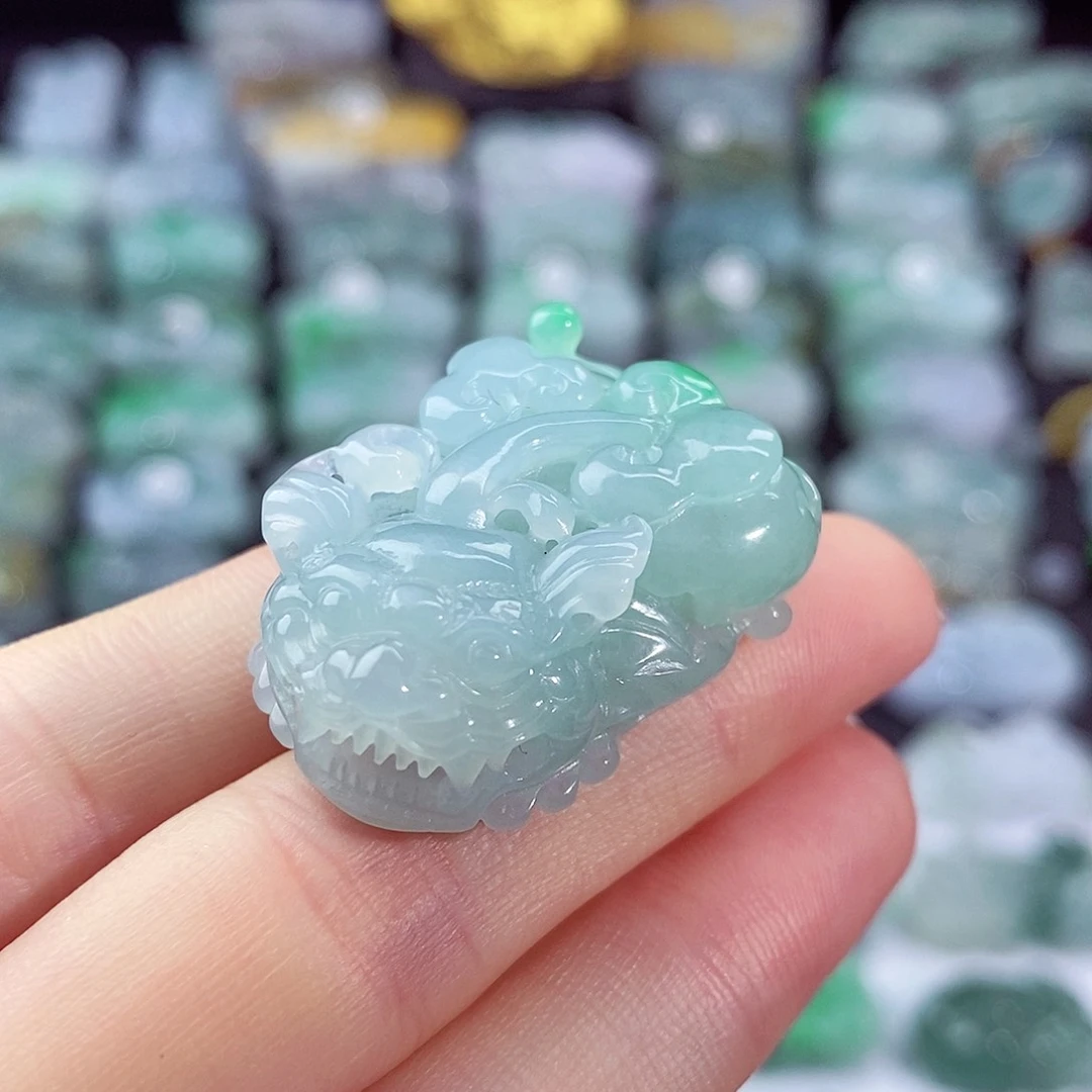 颈饰未镶嵌翡翠天然