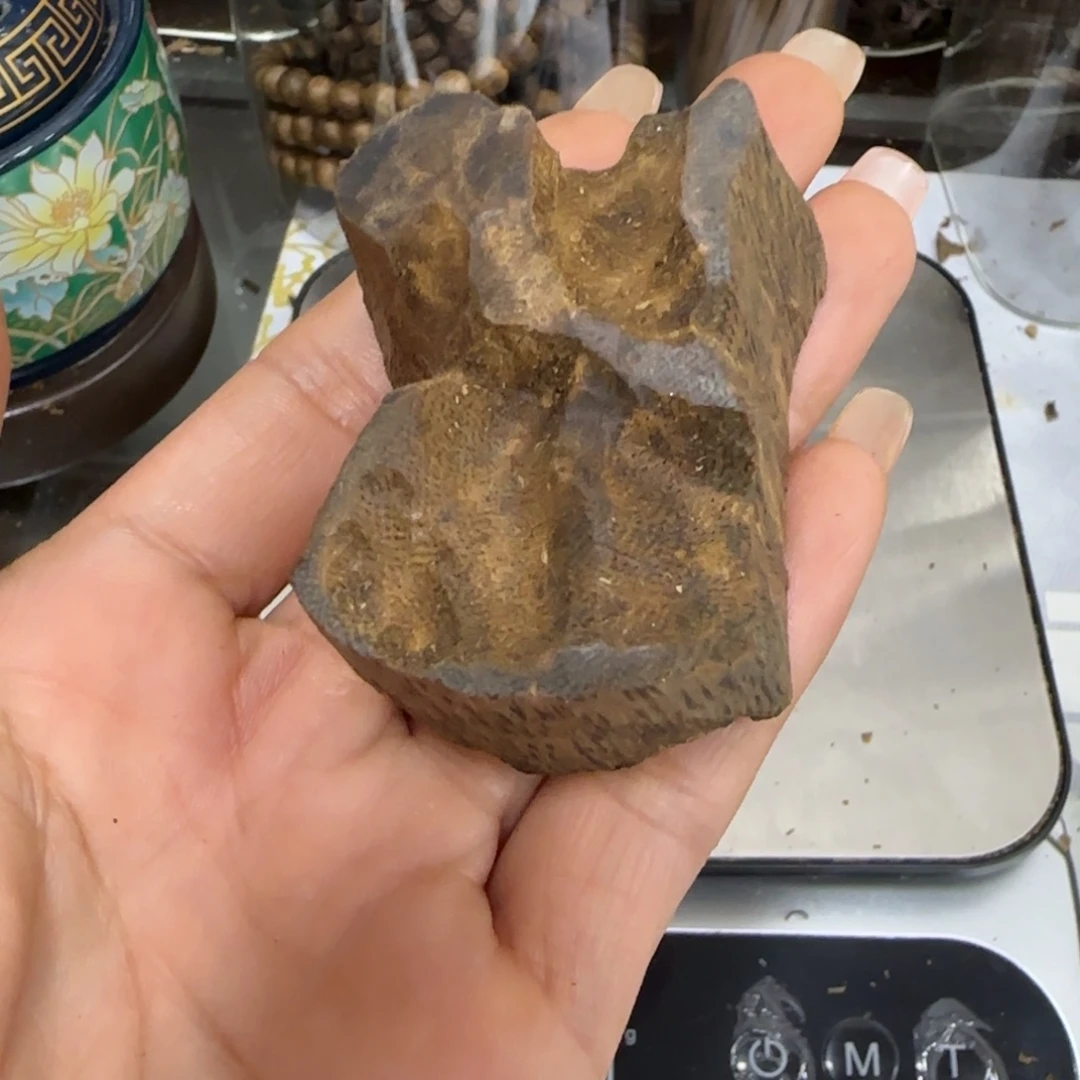 手***1沉香摆件奇楠沉香包头壳子块料26.4