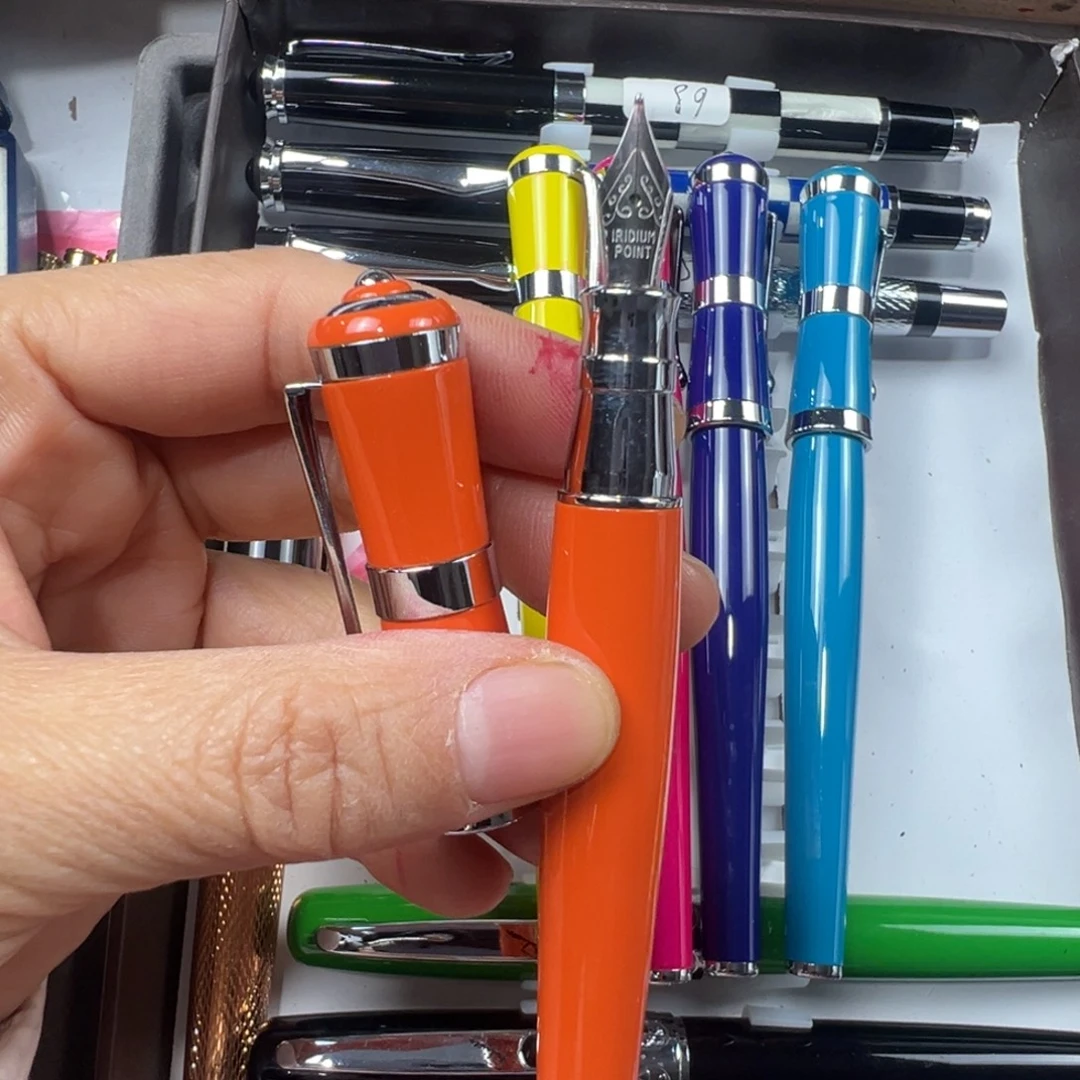 便携式富利文橘色礼品笔清货