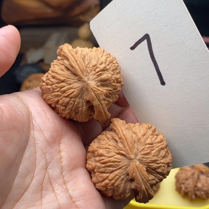 文玩核桃把件全品闷白44尺
