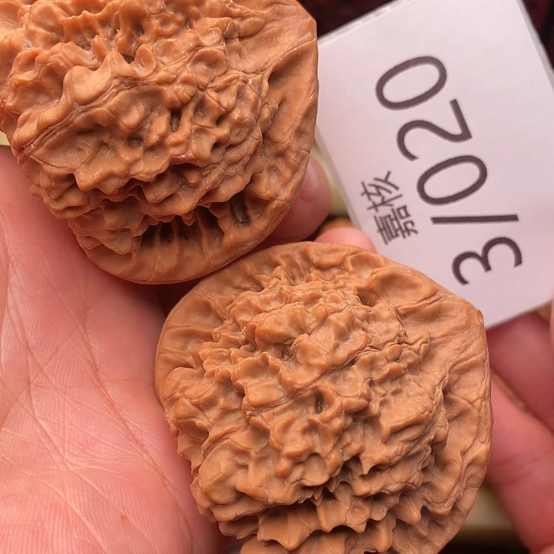 文玩核桃把件52官帽