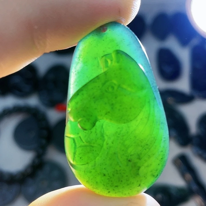 蛇纹石玉未镶嵌挂件