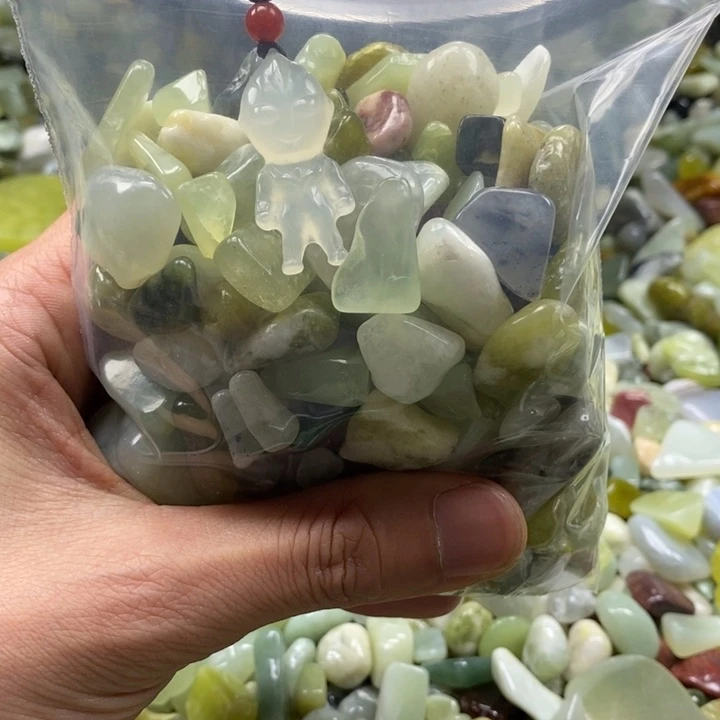 蛇纹石玉鱼缸石未镶嵌