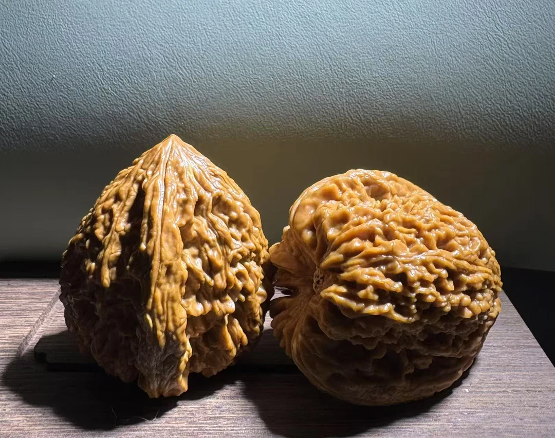 南疆石核桃 姜黄皮高炮溜肩大凹底（对）