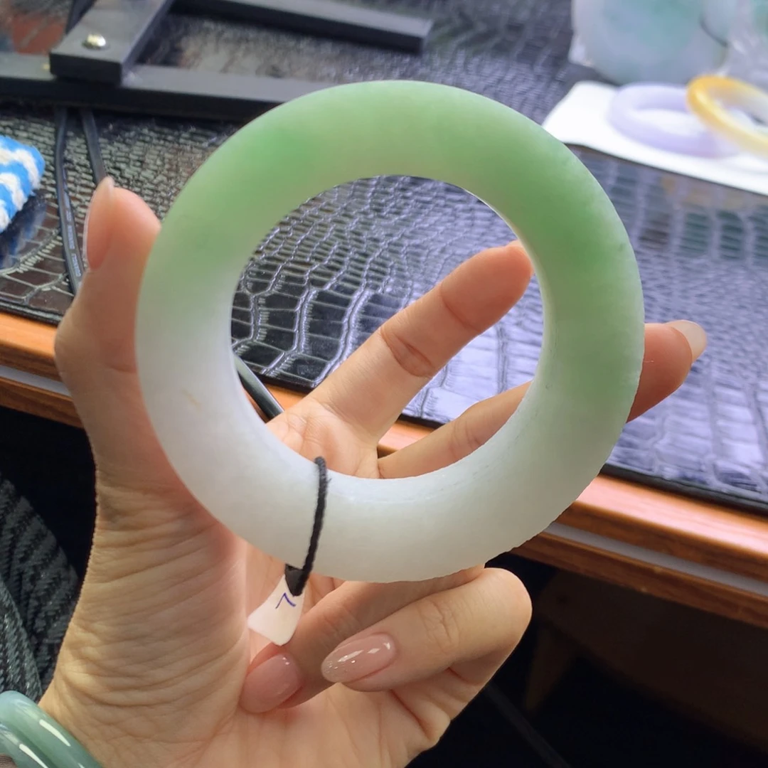 未镶嵌纯天然A货翡翠定制翡翠